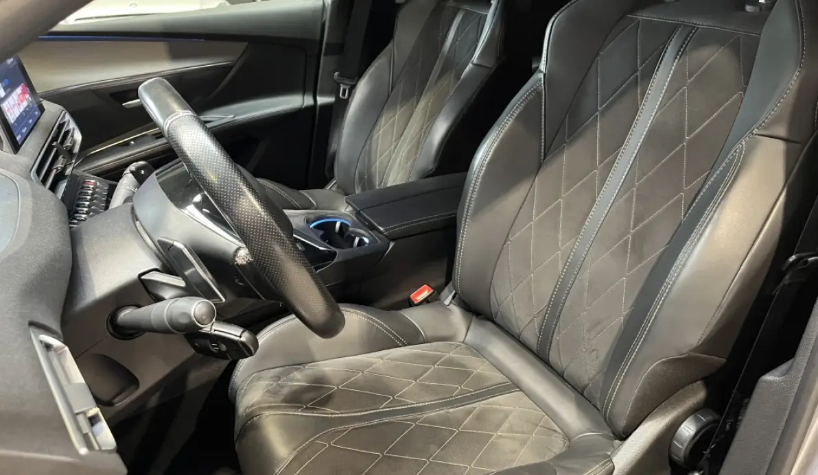Peugeot 5008 GT 2.0 BlueHDI 180 EAT6 7 Places / Ori France / JA 19'' / Carplay / Caméra 360°