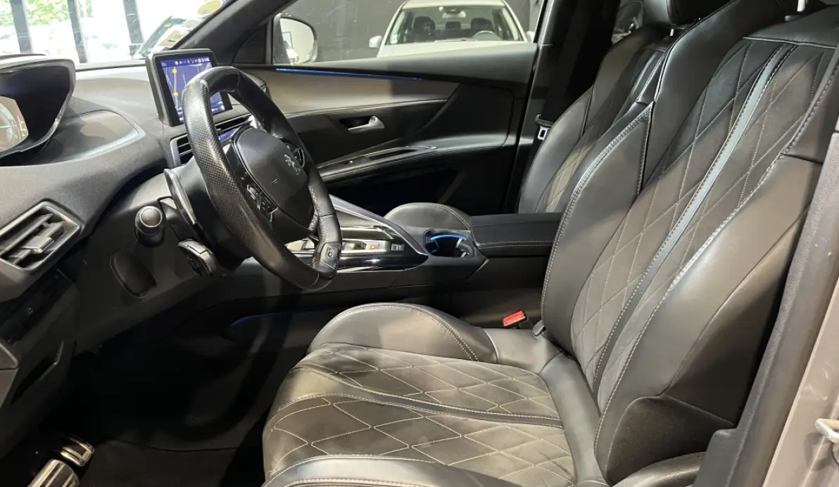 Peugeot 5008 GT 2.0 BlueHDI 180 EAT6 7 Places / Ori France / JA 19'' / Carplay / Caméra 360°
