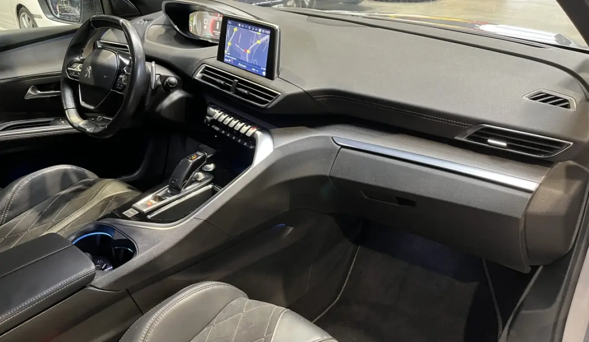 Peugeot 5008 GT 2.0 BlueHDI 180 EAT6 7 Places / Ori France / JA 19'' / Carplay / Caméra 360°