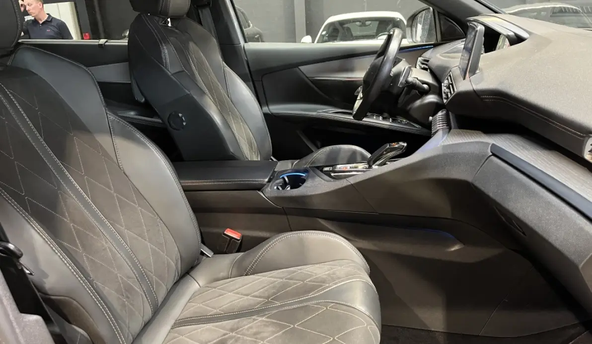 Peugeot 5008 GT 2.0 BlueHDI 180 EAT6 7 Places / Ori France / JA 19'' / Carplay / Caméra 360°