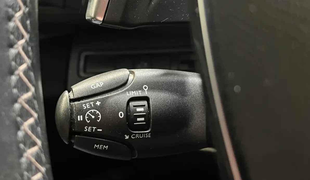 Peugeot 5008 GT 2.0 BlueHDI 180 EAT6 7 Places / Ori France / JA 19'' / Carplay / Caméra 360°