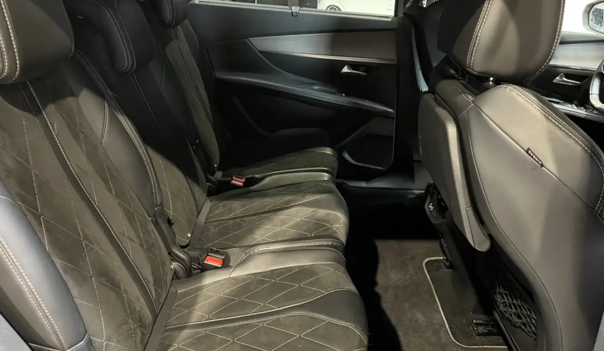 Peugeot 5008 GT 2.0 BlueHDI 180 EAT6 7 Places / Ori France / JA 19'' / Carplay / Caméra 360°