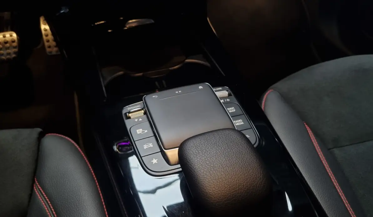 Mercedes Classe A 200 AMG Line 163 ch 7G-DCT