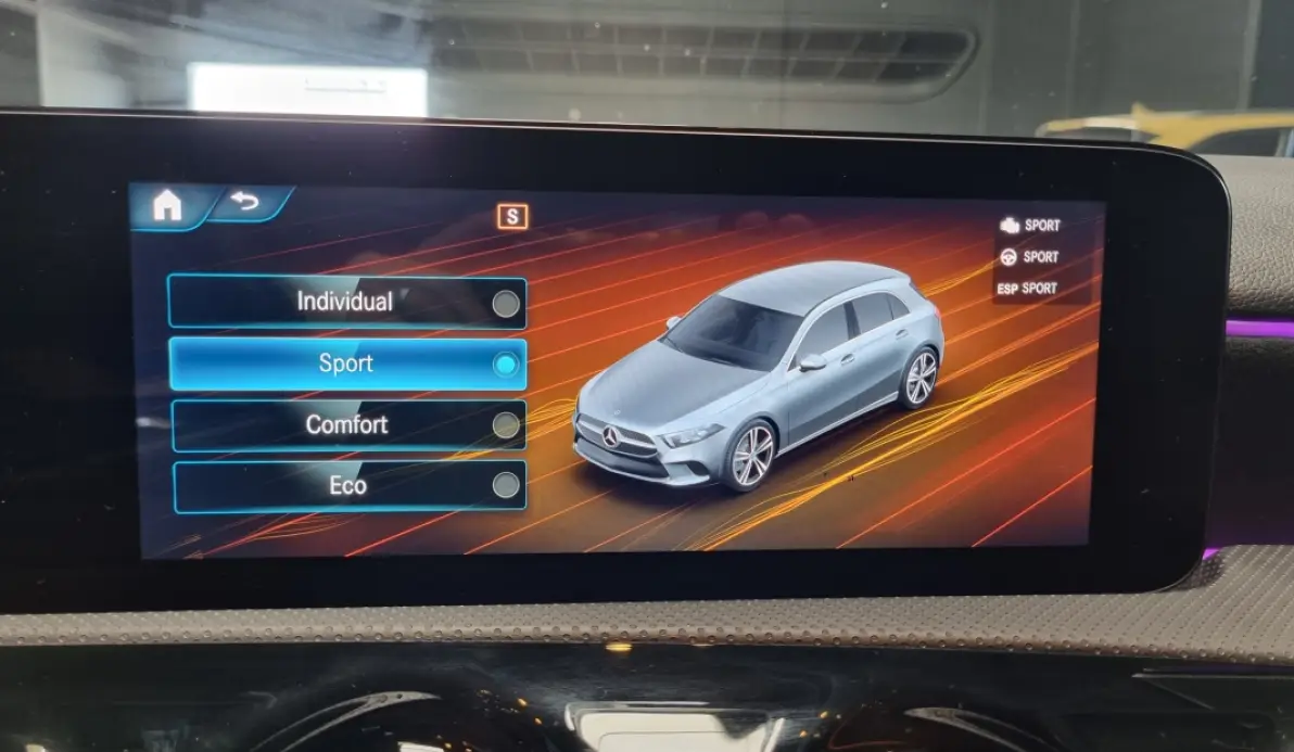 Mercedes Classe A 200 AMG Line 163 ch 7G-DCT
