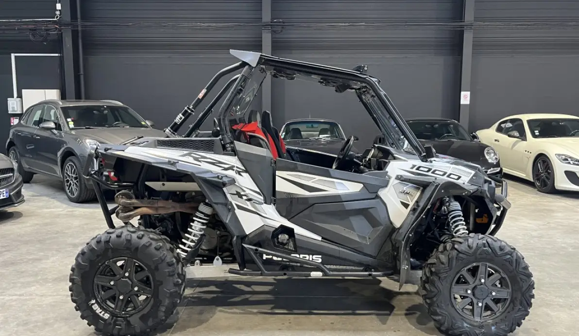 Polaris RZR 1000 Pare brise / Bluetooth / Treuil
