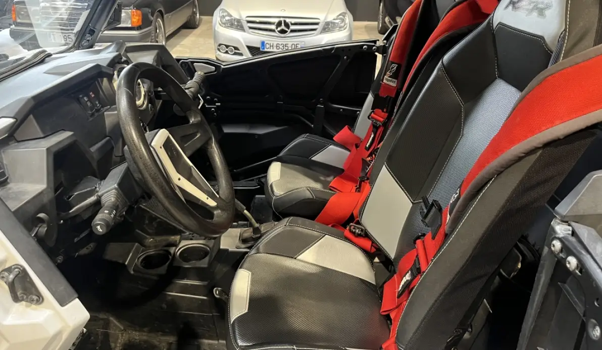 Polaris RZR 1000 Pare brise / Bluetooth / Treuil