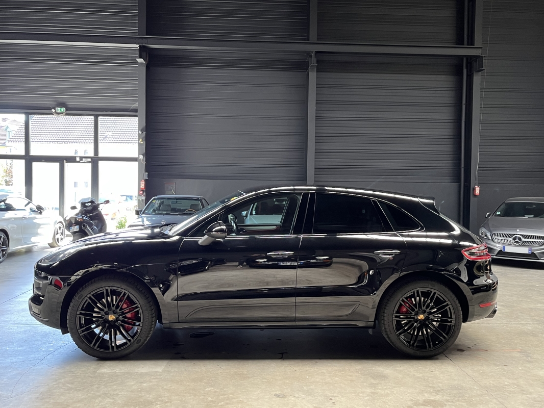 Porsche Macan Turbo 3.6 V6 PDK Pack Chrono / PASM / JA 21'' / Échappement sport