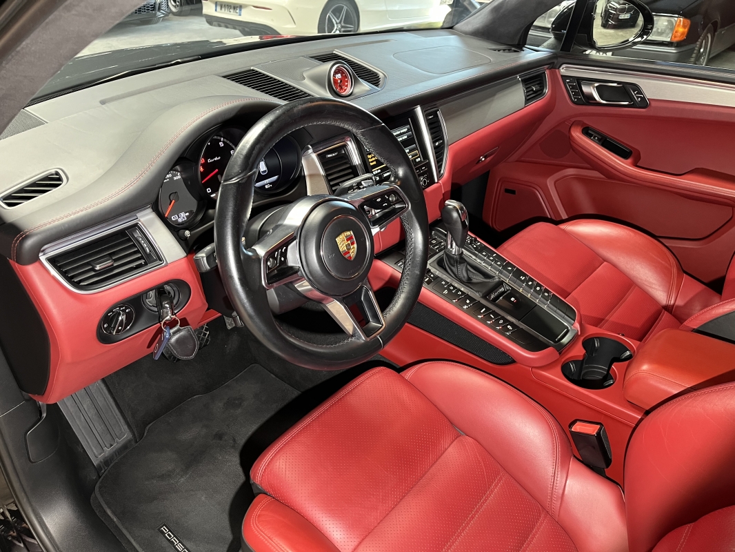 Porsche Macan Turbo 3.6 V6 PDK Pack Chrono / PASM / JA 21'' / Échappement sport