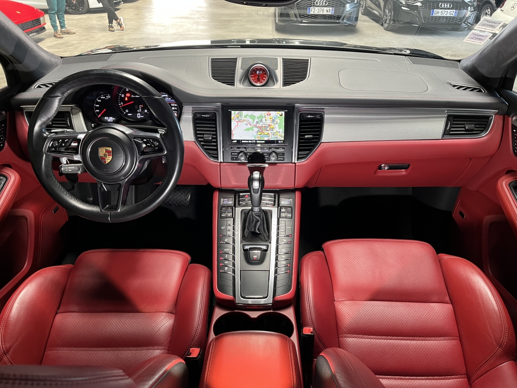 Porsche Macan Turbo 3.6 V6 PDK Pack Chrono / PASM / JA 21'' / Échappement sport