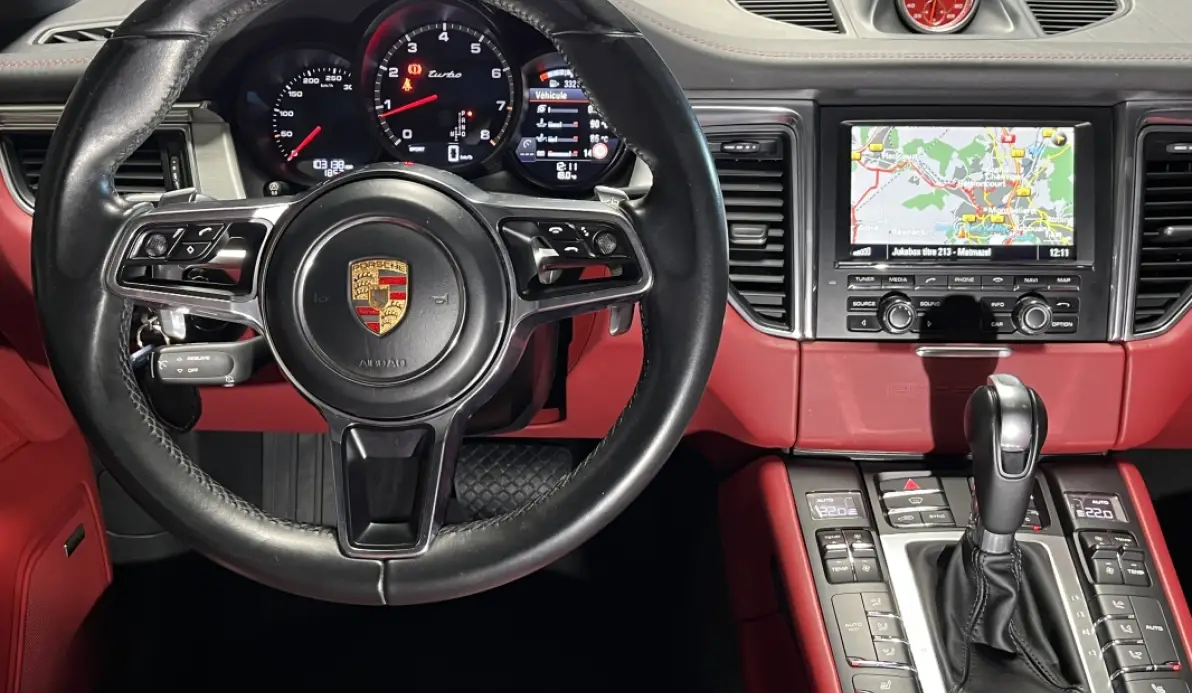Porsche Macan Turbo 3.6 V6 PDK Pack Chrono / PASM / JA 21'' / Échappement sport