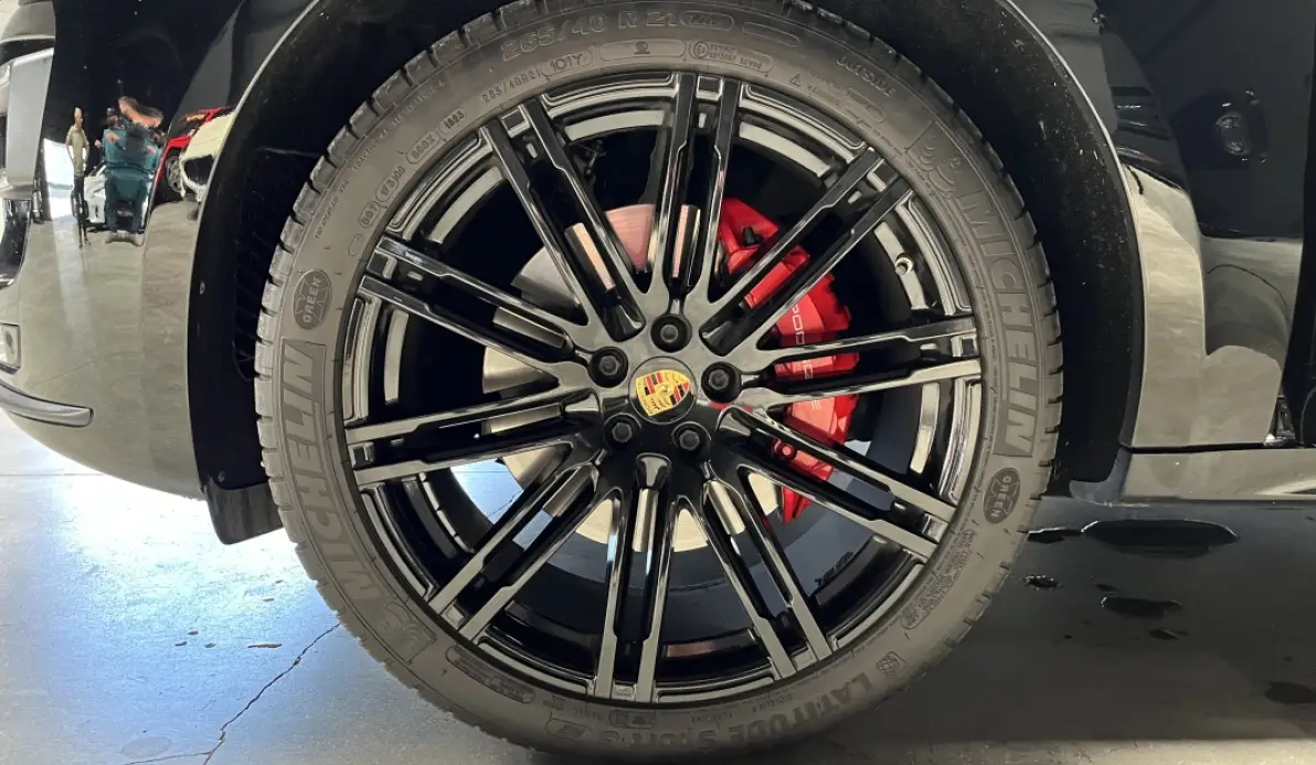 Porsche Macan Turbo 3.6 V6 PDK Pack Chrono / PASM / JA 21'' / Échappement sport