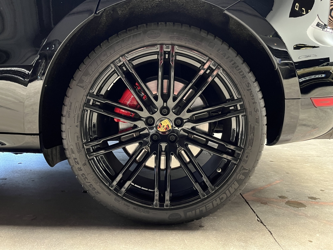 Porsche Macan Turbo 3.6 V6 PDK Pack Chrono / PASM / JA 21'' / Échappement sport
