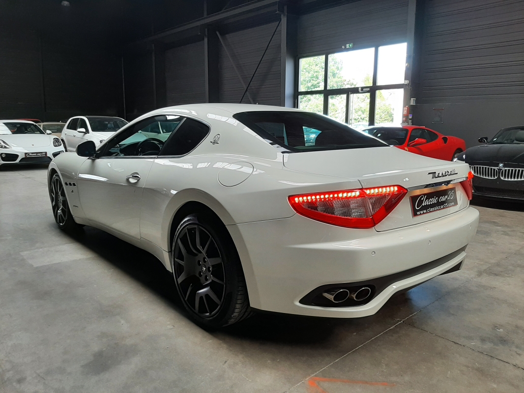 Maserati Granturismo V8 4,2L 405 ch BVA