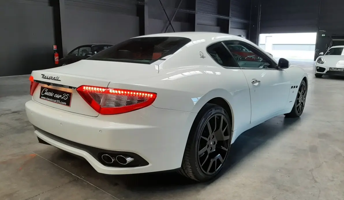 Maserati Granturismo V8 4,2L 405 ch BVA