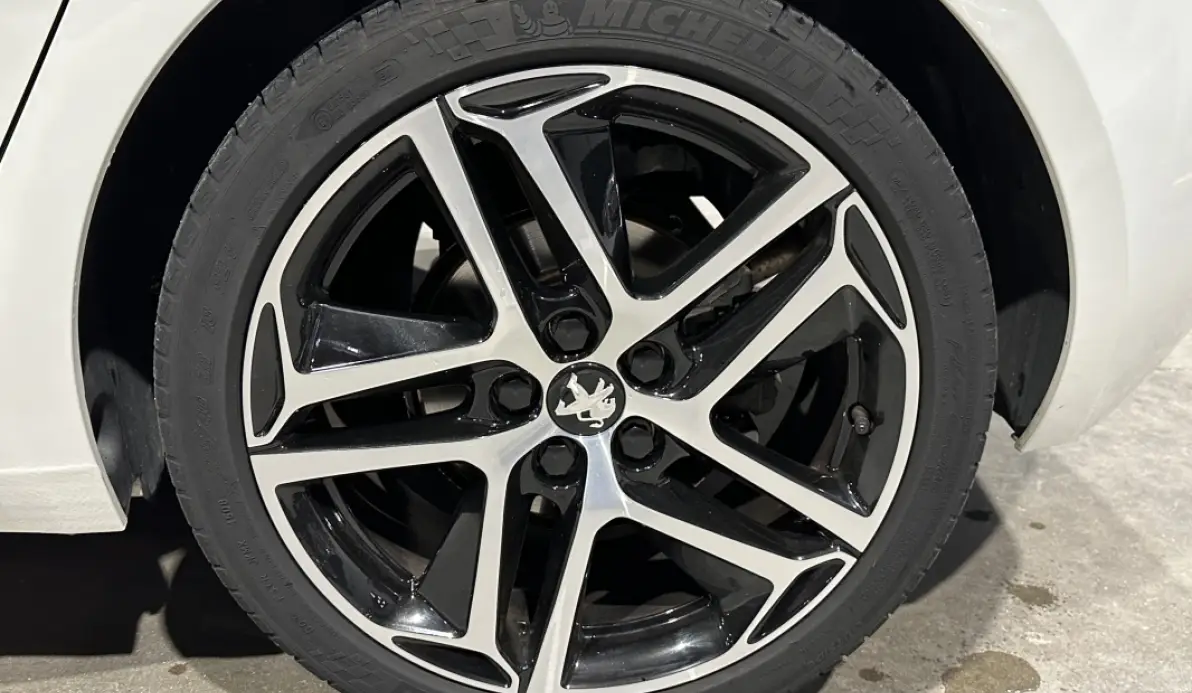 Peugeot 308 Allure THP 155 ch BVM6