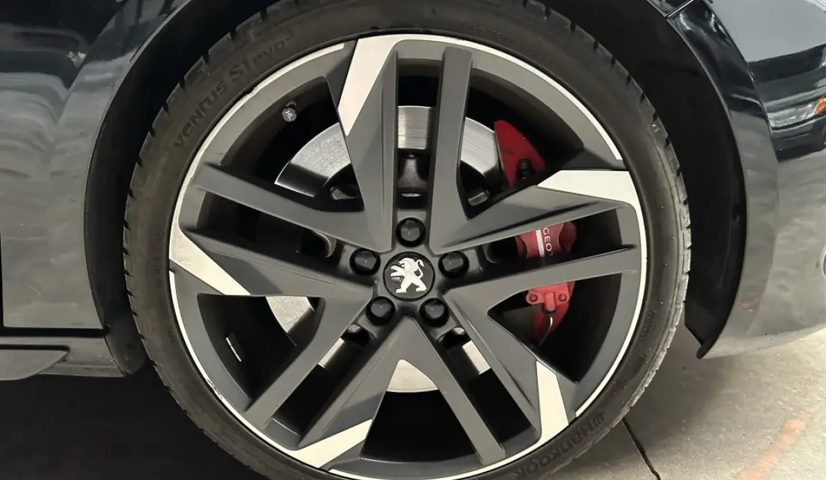 Peugeot 308 GTi By Peugeot Sport