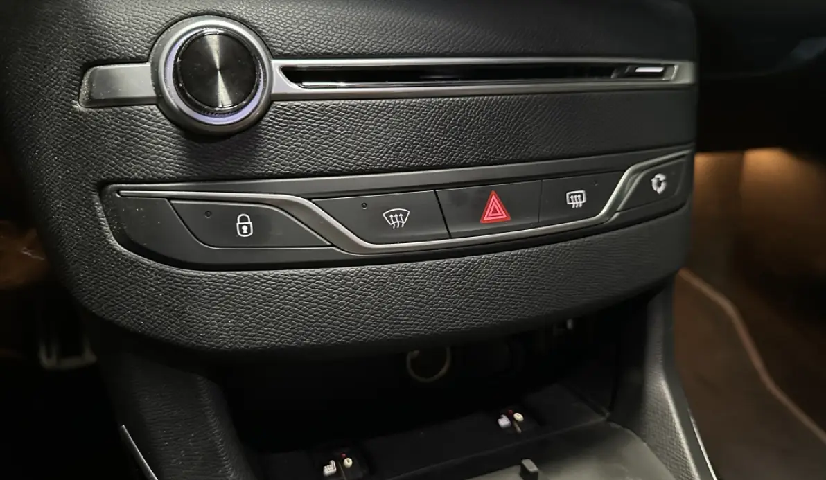 Peugeot 308 GTi By Peugeot Sport