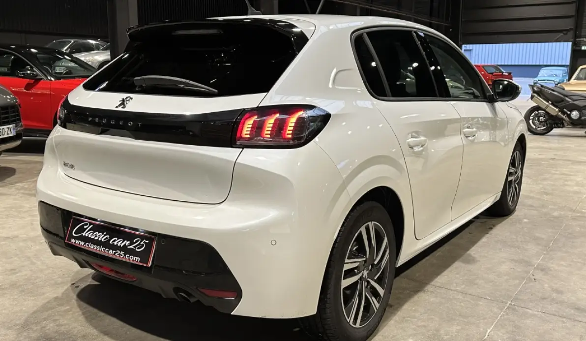 Peugeot 208 Allure Business PureTech 100ch BVM Blanc Nacré