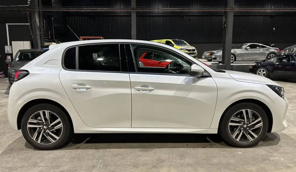 Peugeot 208 Allure Business PureTech 100ch BVM Blanc Nacré