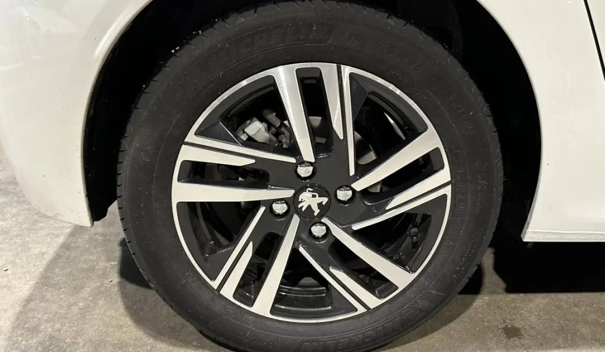 Peugeot 208 Allure Business PureTech 100ch BVM Blanc Nacré
