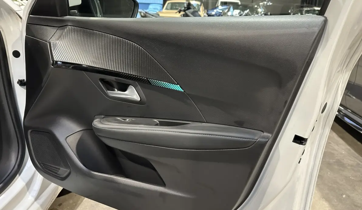 Peugeot 208 Allure Business PureTech 100ch BVM Blanc Nacré