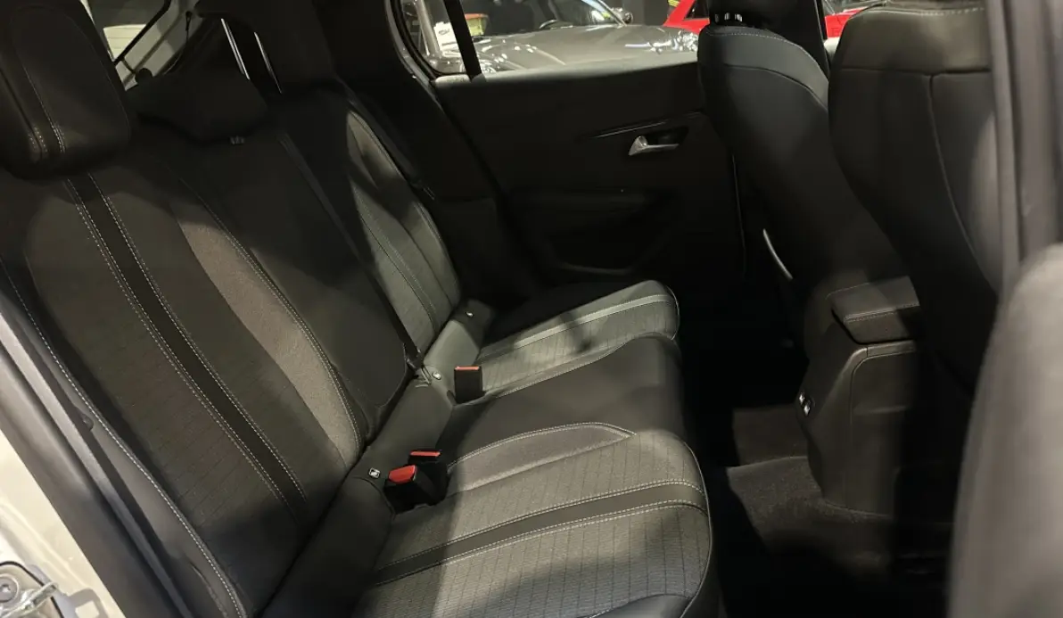 Peugeot 208 Allure Business PureTech 100ch BVM Blanc Nacré