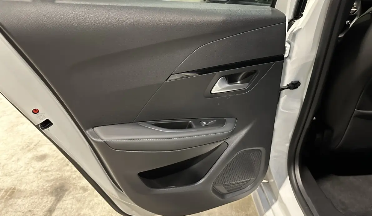 Peugeot 208 Allure Business PureTech 100ch BVM Blanc Nacré
