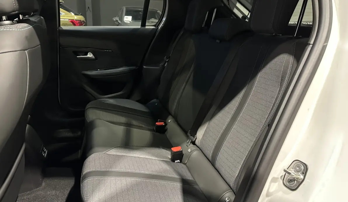 Peugeot 208 Allure Business PureTech 100ch BVM Blanc Nacré