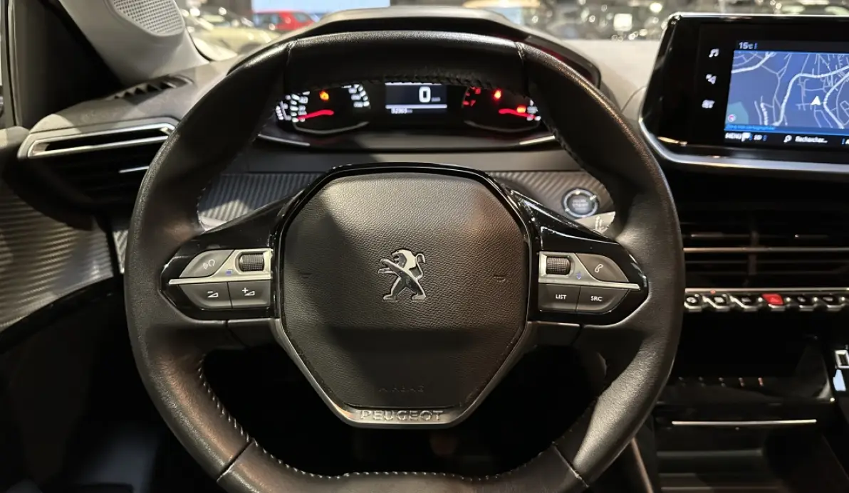 Peugeot 208 Allure Business PureTech 100ch BVM Blanc Nacré