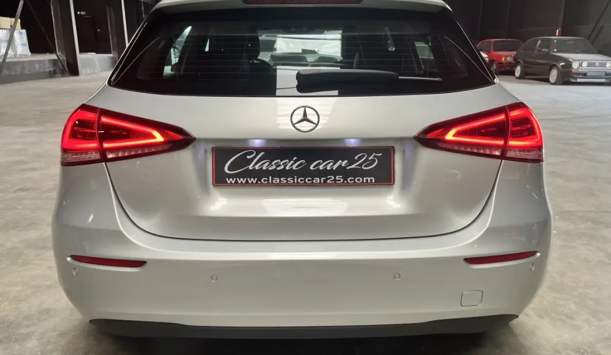 Mercedes Classe A A 180 d 116ch Toit ouvrant / Éclairage d'ambiance / Caméra