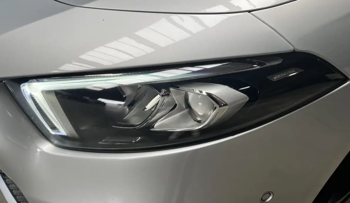 Mercedes Classe A A 180 d 116ch Toit ouvrant / Éclairage d'ambiance / Caméra