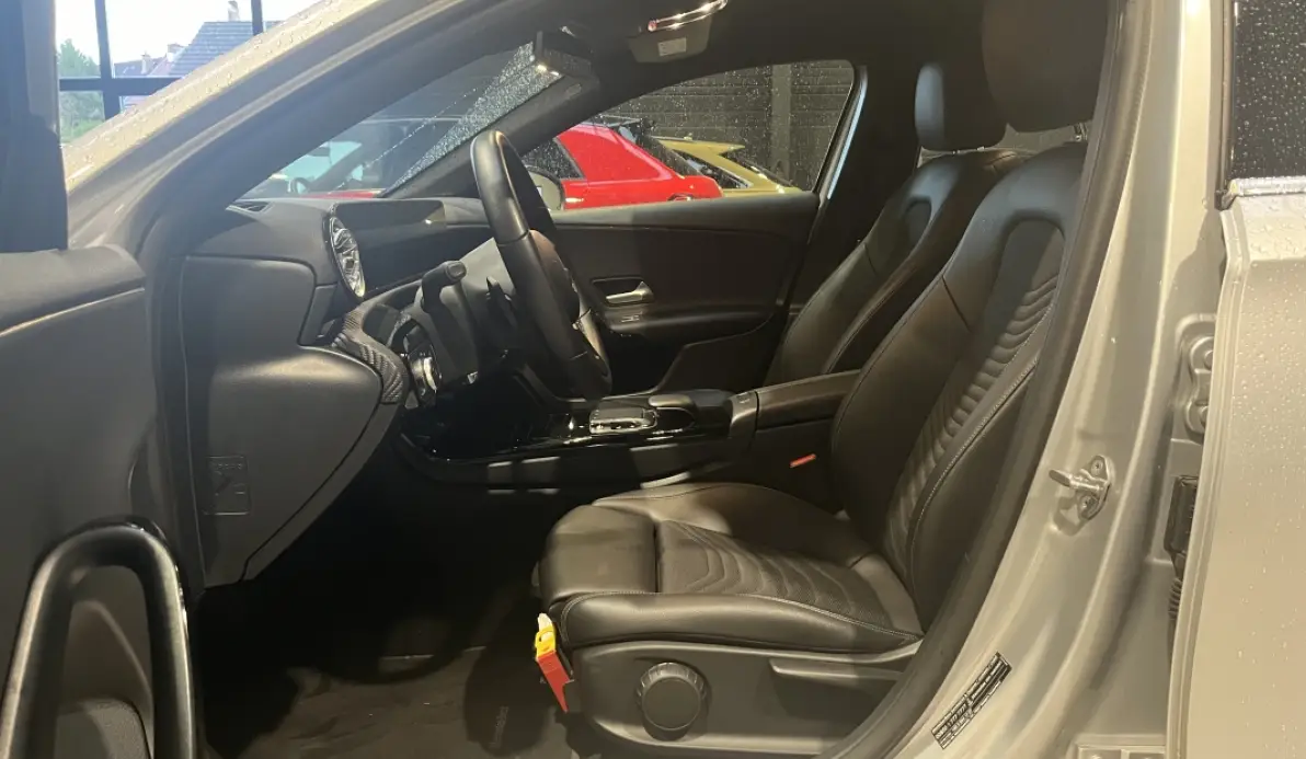 Mercedes Classe A A 180 d 116ch Toit ouvrant / Éclairage d'ambiance / Caméra