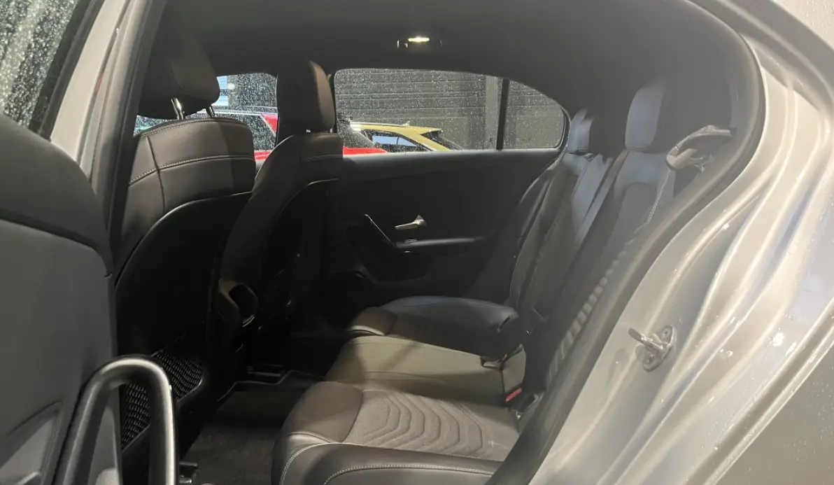 Mercedes Classe A A 180 d 116ch Toit ouvrant / Éclairage d'ambiance / Caméra