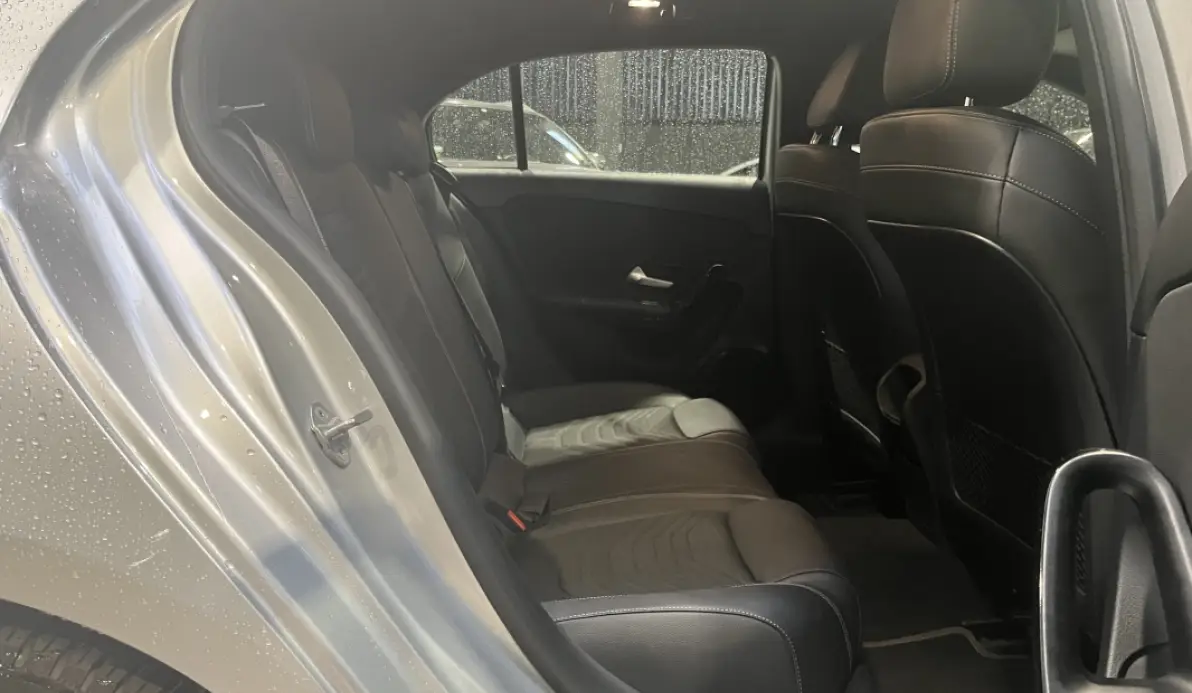 Mercedes Classe A A 180 d 116ch Toit ouvrant / Éclairage d'ambiance / Caméra