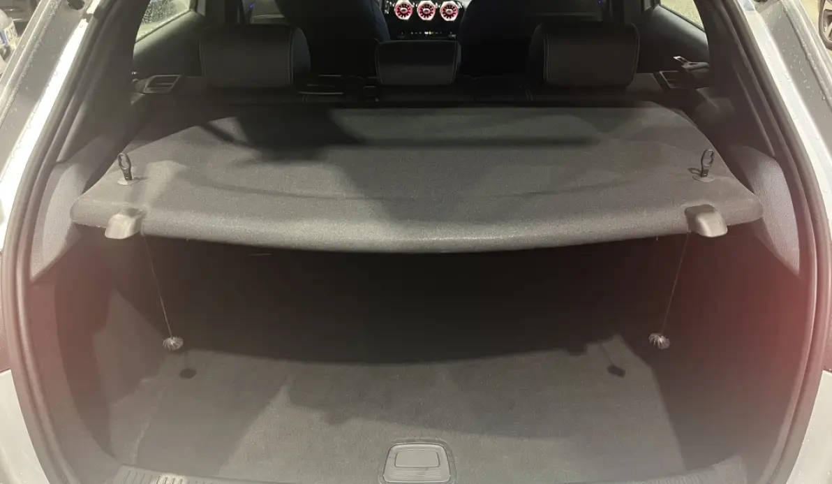 Mercedes Classe A A 180 d 116ch Toit ouvrant / Éclairage d'ambiance / Caméra