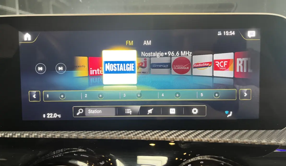 Mercedes Classe A A 180 d 116ch Toit ouvrant / Éclairage d'ambiance / Caméra