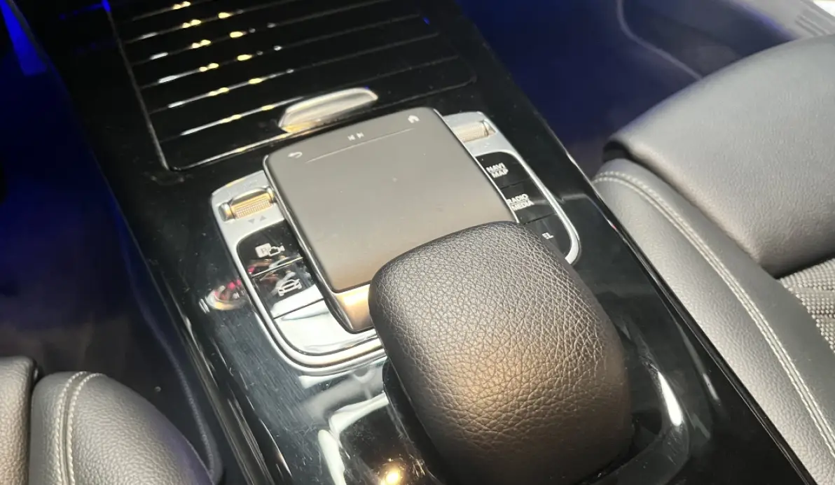 Mercedes Classe A A 180 d 116ch Toit ouvrant / Éclairage d'ambiance / Caméra