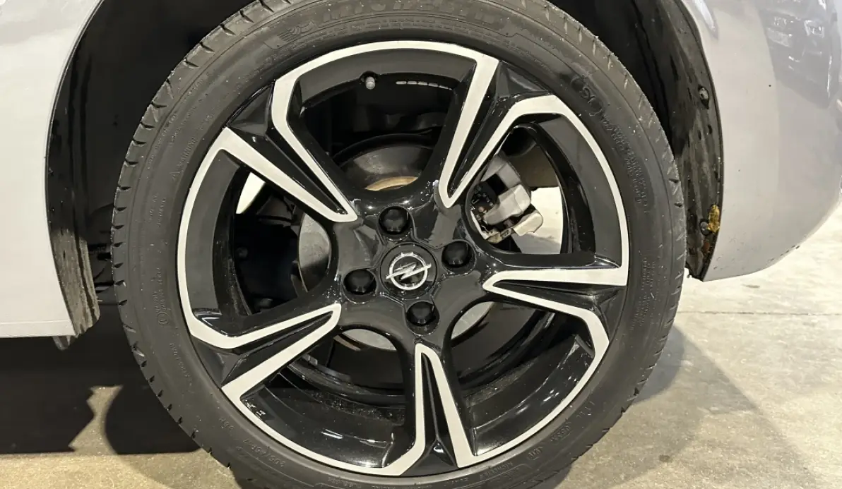 Opel Corsa GS Line 1.2 Turbo 100 ch BVM