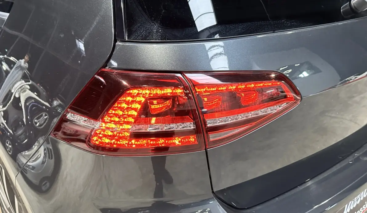 Volkswagen Golf GTI Performance 2.0 TSI 230 DSG6 5P