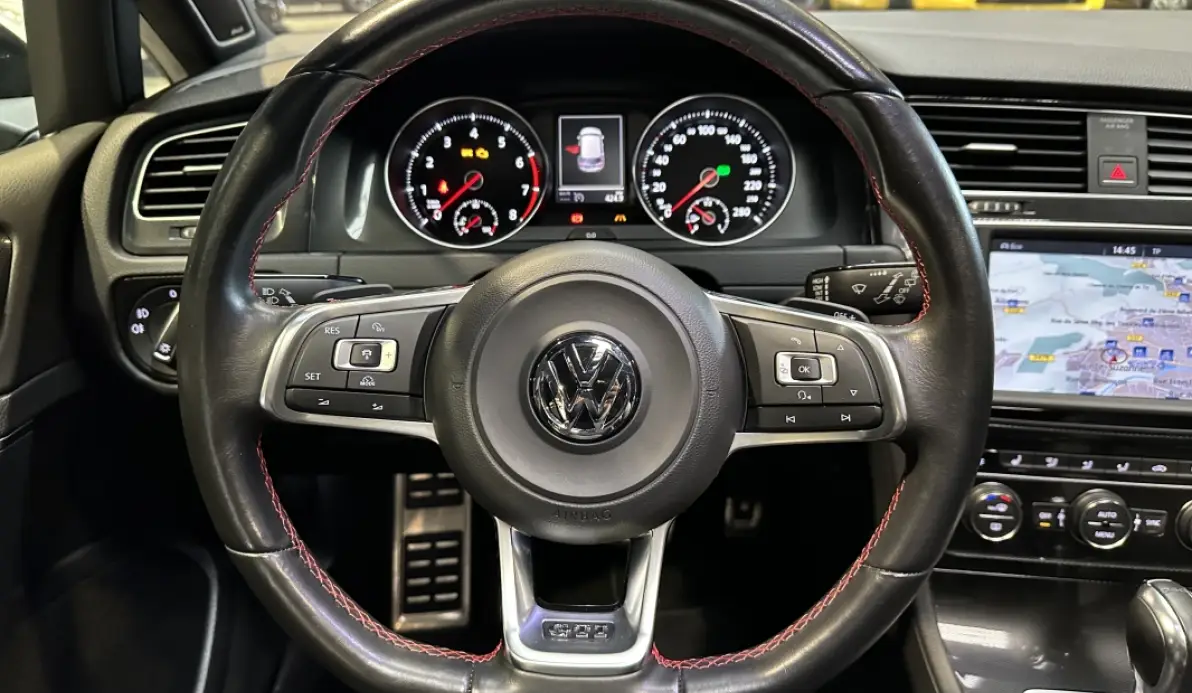 Volkswagen Golf GTI Performance 2.0 TSI 230 DSG6 5P