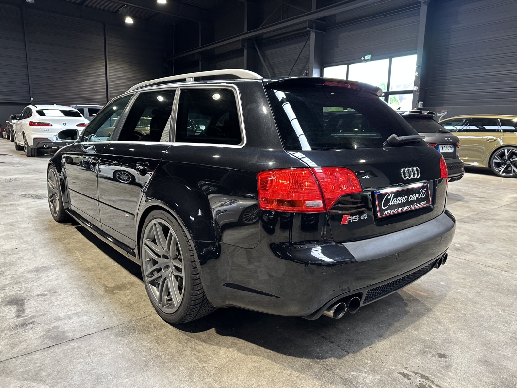 Audi RS4 4.2 V8 420cv