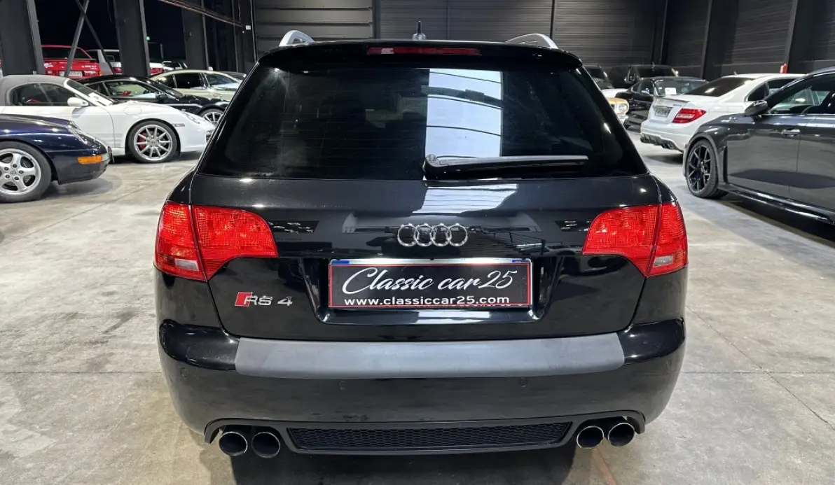 Audi RS4 4.2 V8 420cv