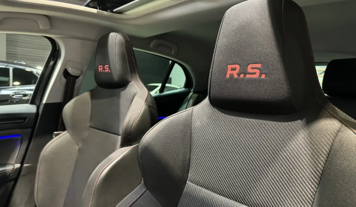 Renault Mégane  1.8 T 280CH EDC 4Control