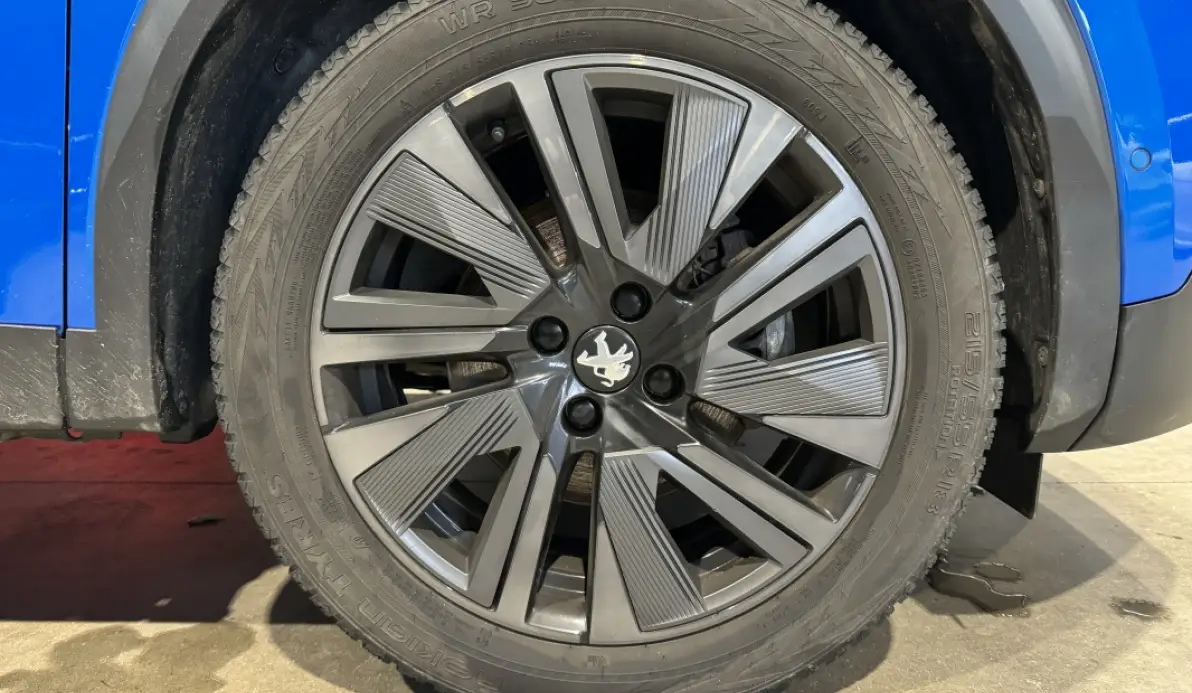 Peugeot 2008 e-2008 100kW 136 ch