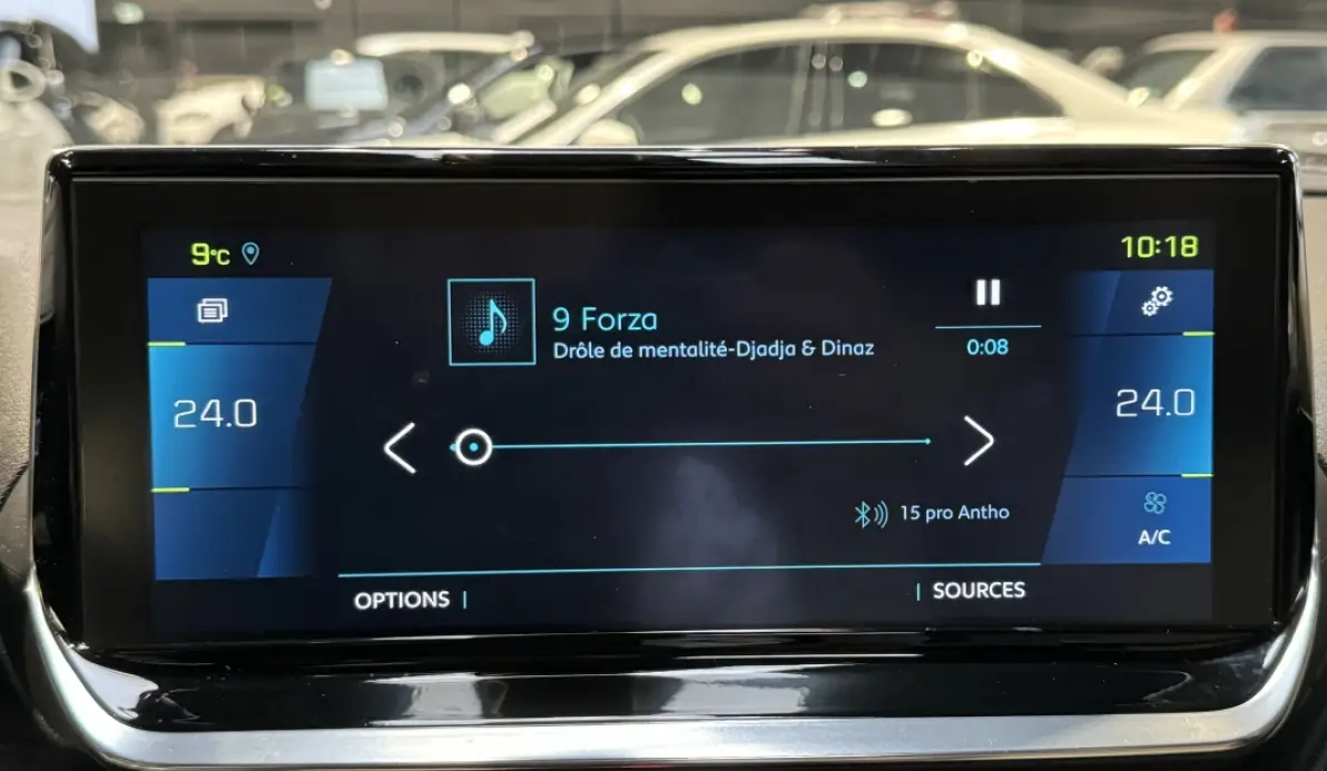 Peugeot 2008 e-2008 100kW 136 ch
