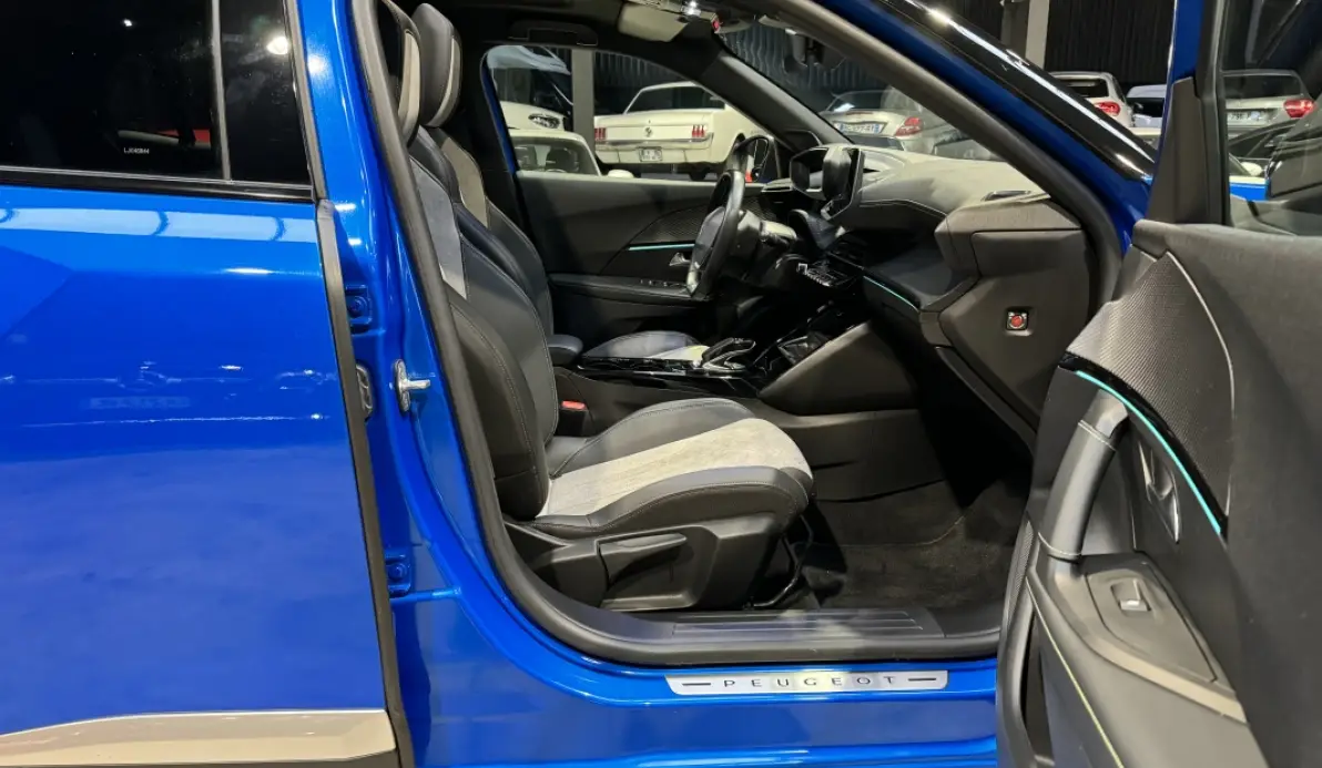 Peugeot 2008 e-2008 100kW 136 ch