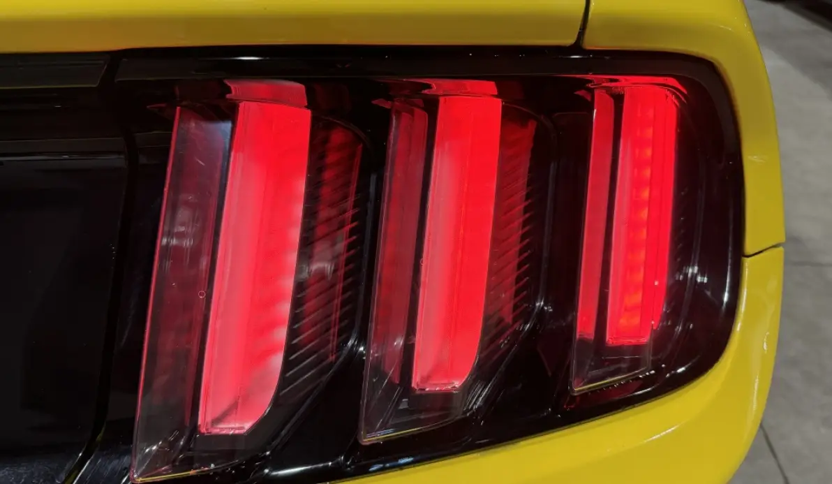 Ford Mustang GT 5.0 V8 421cv BVA6
