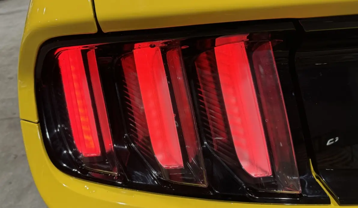Ford Mustang GT 5.0 V8 421cv BVA6