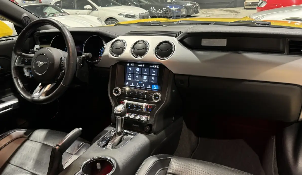 Ford Mustang GT 5.0 V8 421cv BVA6