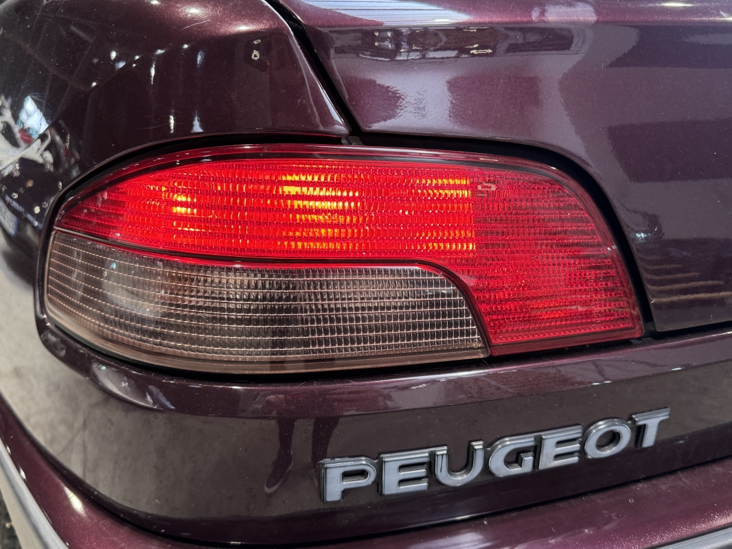 Peugeot 306